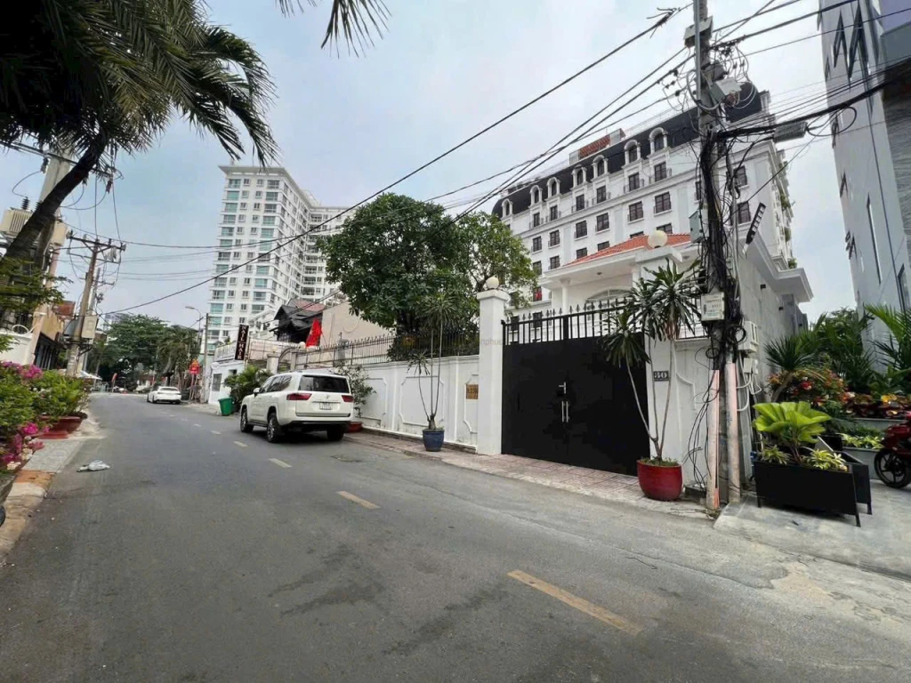 SIÊU BIỆT THỰ KHUÔN ĐẤT LỚN –  Đặng Hữu Phổ, phường Thảo Điền, TP. Thủ Đức