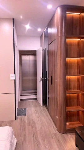 Hạ chào #500tr giá cực hấp dẫn cho 1 căn 6 tầng xây mới có thang máy , cách ĐH Bách Khoa chỉ 2km.