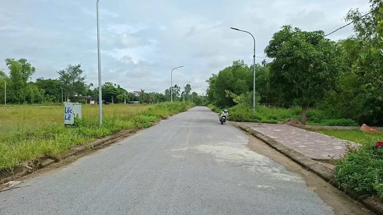 Tìm đâu ra lô đất xuân hoa nghi đức, đối diện khu sắp đấu biệt thự , gần trường học, ủy ban , đón đầu sóng