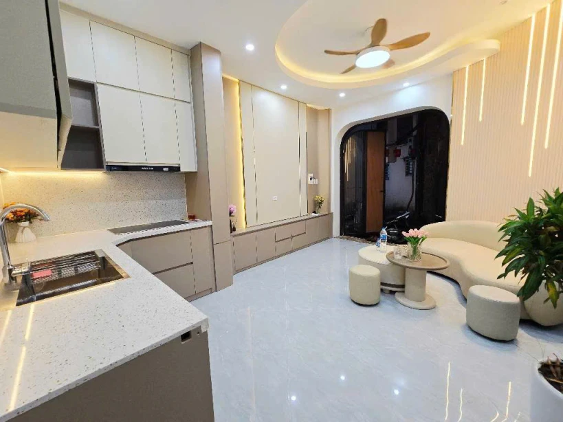 DUY NHẤT 1 CĂN DÒNG TIỀN HOÀNG QUỐC VIỆT – 230TR/THÁNG – 9 TẦNG THANG MÁY- LH  0326 213 286