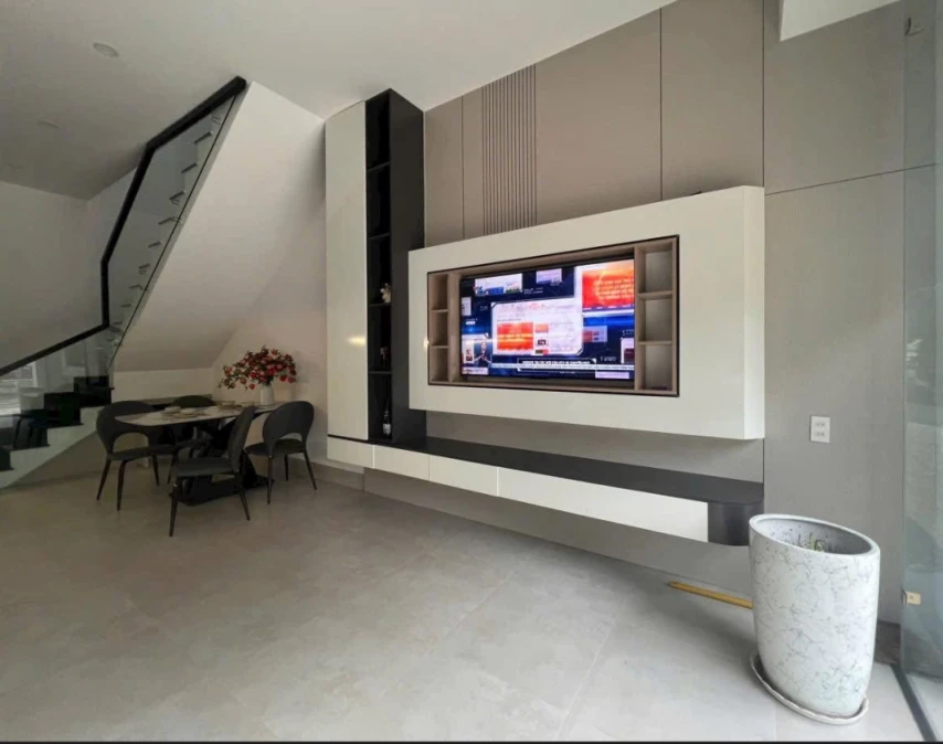 BÁN NHÀ MỚI HẺM 08 GIẢI PHÓNG – HẺM Ô TÔ 12M THÔNG TỨ HƯỚNG