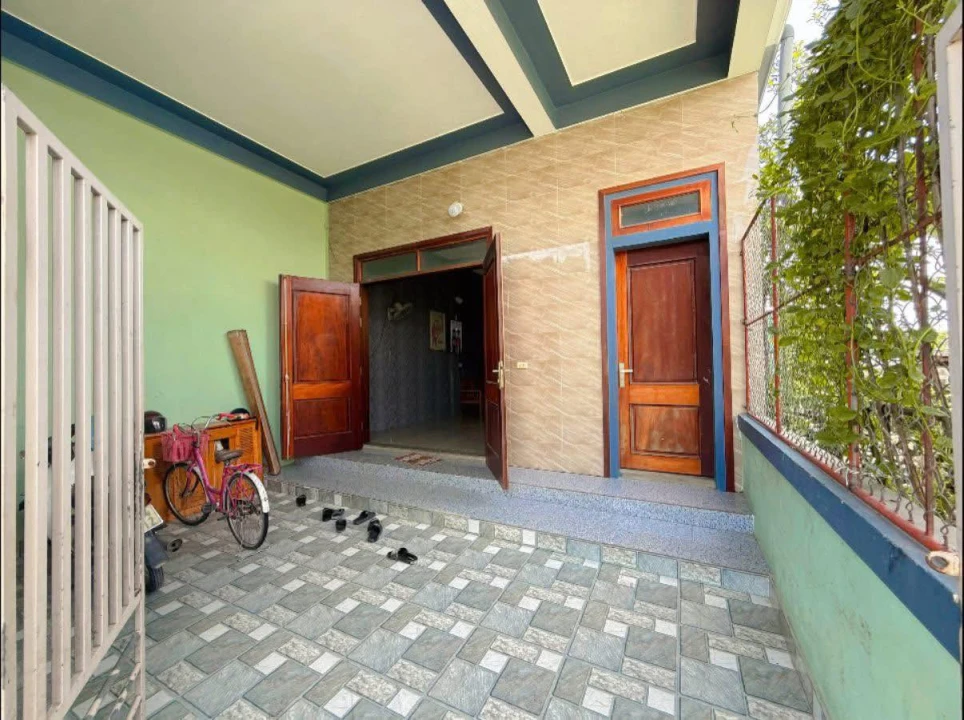 Bán nhà 2 tầng làng cháo vịt Thạch Tân.Ngỏ đường Nguyễn Xí vào 100m