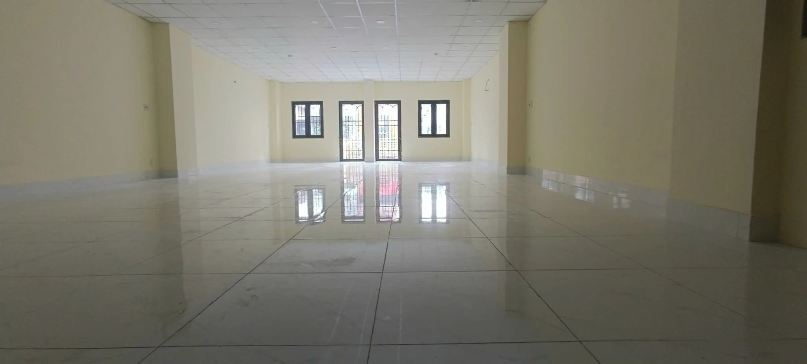 CHO THUÊ Văn phòng/Mặt bằng 61 Phổ Quang, Q. Tân Bình - Vị trí đắc địa gần Sân bay Tân Sơn Nhất, đường lớn 2 chiều