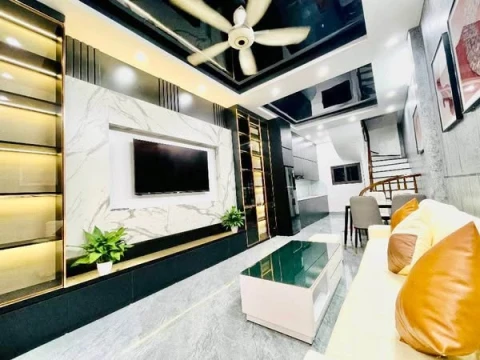 SIÊU PHẨM 5 TẦNG CẦU DIỄN – GẦN PHỐ, 10M RA Ô TÔ – DÂN XÂY TÂM HUYẾT 30/34 m2 – SỔ ĐỎ NỞ HẬU – Ở NGAY – HƠN 6 TỶ (CTL) SIÊU PHẨM 5 TẦNG CẦU DIỄN – GẦN PHỐ, 10M RA Ô TÔ – DÂN XÂY TÂM HUYẾT 30/34 m2 – SỔ ĐỎ NỞ HẬU – Ở NGAY – HƠN 6 TỶ (CTL)