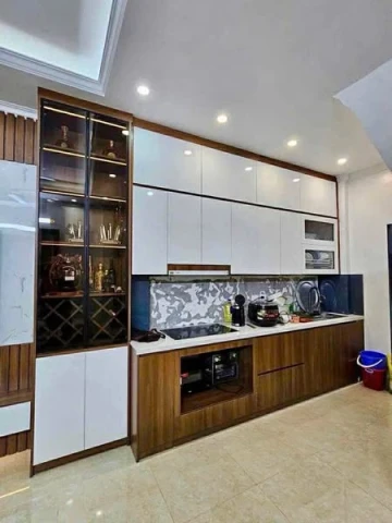 TRUNG TÂM MỸ ĐÌNH – 5 TẦNG – GẦN SÂN VẬN ĐỘNG – NHÀ ĐẸP Ở NGAY