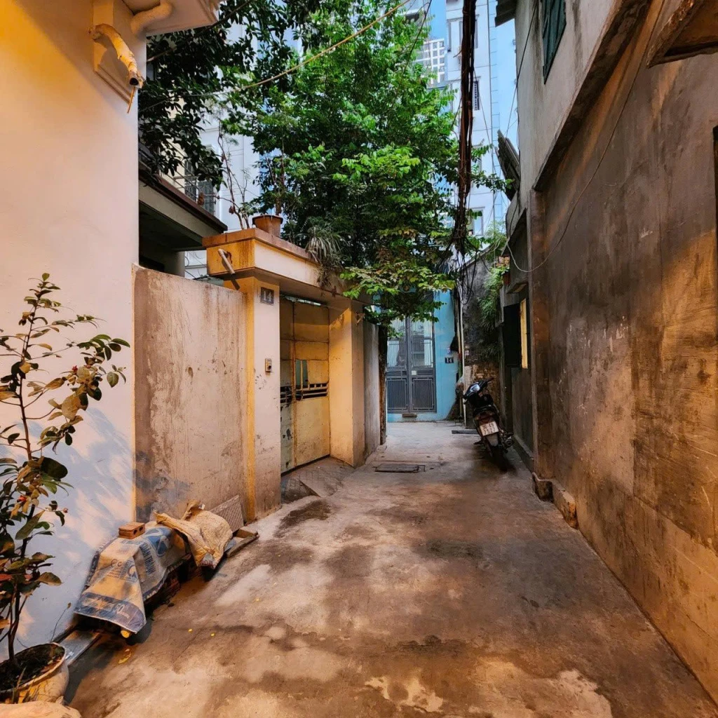 Cần cho thuê nhà riêng 4 phòng ở nhân chính, thanh xuân  15 triệu/tháng
