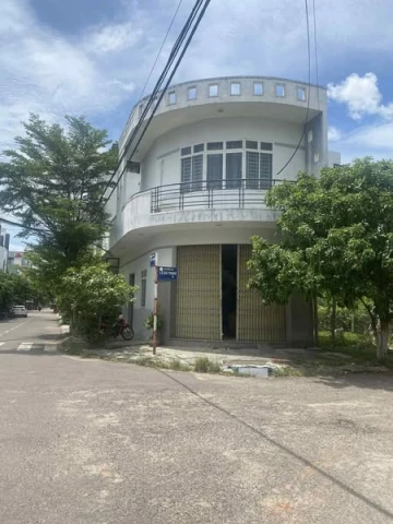 Bán nhà Ôm Góc ngã 4 tú mõ vs lê bá trinh