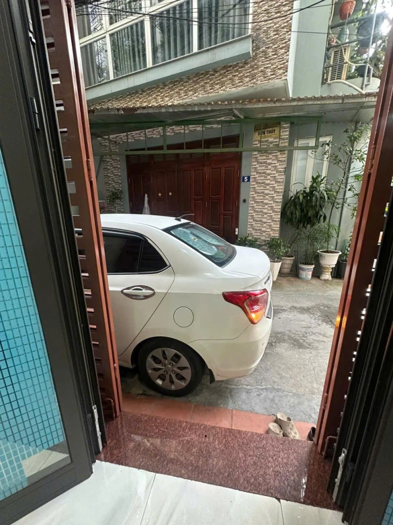 BÁN NHÀ 38M2 5 TẦNG, Ô TÔ ĐỖ CỬA, NGỌC THỤY, LONG BIÊN