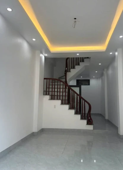 Bán Nhà đẹp 3 tầng ngõ Oto đỗ cửa p.Trần Lãm - Tỉnh Thái Bình (Tỉnh Hưng Yên mới)