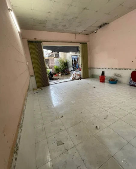 CHO THUÊ NHÀ NGUYÊN CĂN HẺM 304 TẦM VU ( CÁCH CHỢ TẦM VU 300M) LỘ Ô TÔ DỌN TRỌ TỚI NƠI.