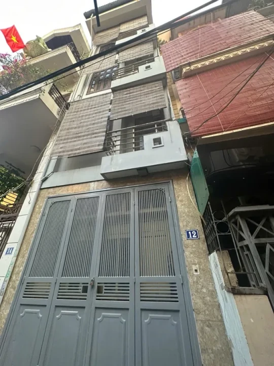 BÁN NHÀ RIÊNG Bồ Đề 45 m2 X 5 tầng mặt tiền 4m X 12.6 Tỷ Long Biên Hà Nội.