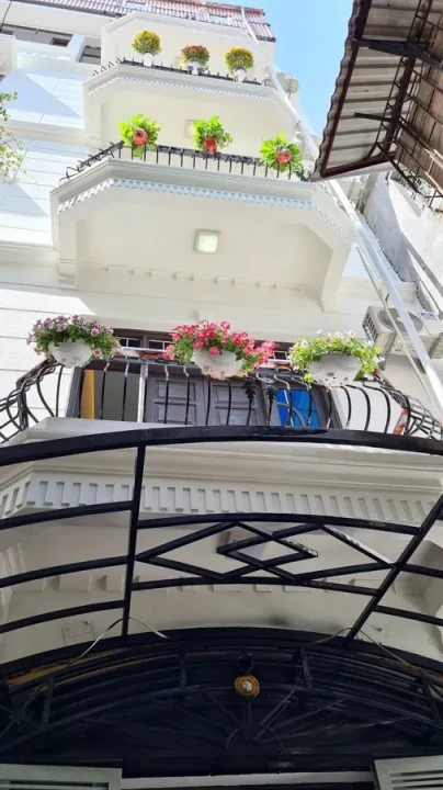 CCMM Phố Quan Thổ 3  66m2 X 6 tầng,MT 8m,14.2 tỷ Đống Đa Hà Nội .