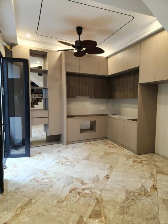 NHÀ ĐẸP DÂN XÂY LÔ GÓC NGÕ THÔNG Vũ Xuân Thiều 38M2 X 6 TẦNG X 8.1 tỷ Long Biên Hà Nội.