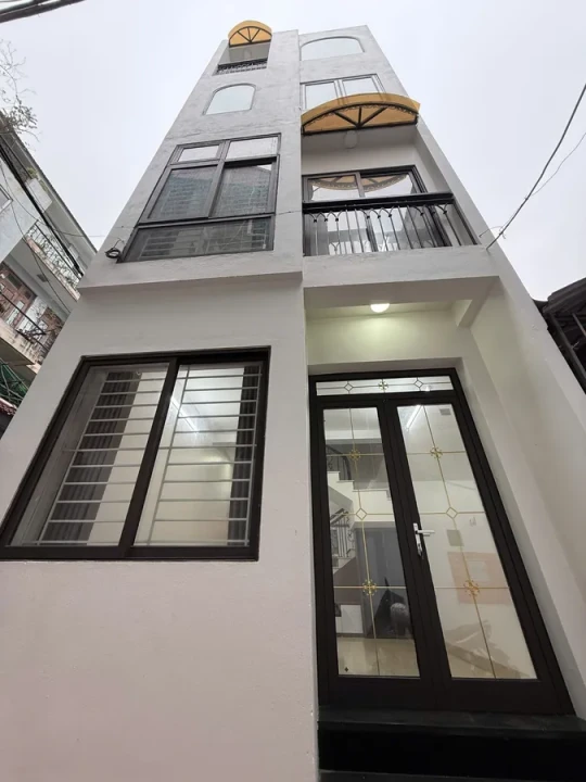 BÁN NHÀ MỚI- LÔ GÓC- FULL NỘI THẤT Đức Giang 45m2 X 4 Tầng X 8.xx Tỷ Long Biên Hà Nội.