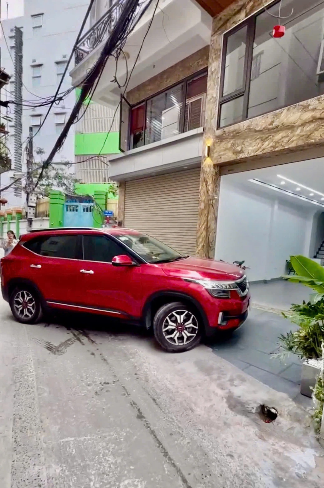 NHÀ ĐẸP FUUL NỘI THẤT Ô TÔ VÀO NHÀ 7 TẦNG Bồ Đề 55 M2 X 17.2 tỷ Long Biên-Hà Nội.