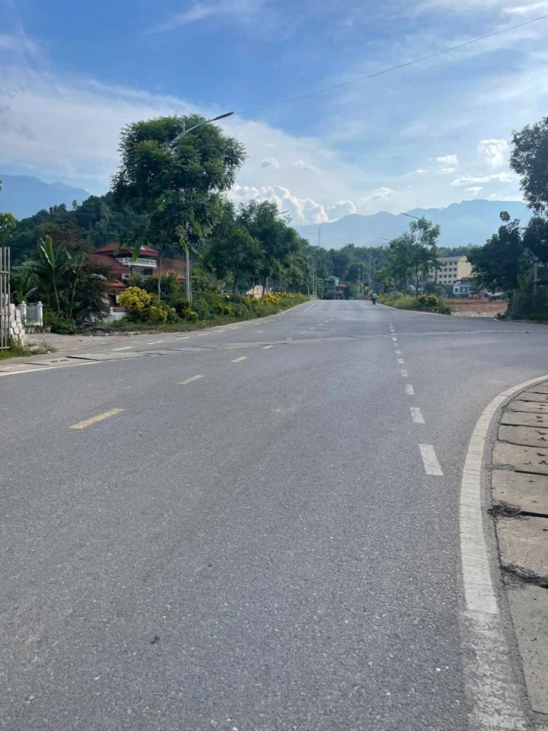 Bán nhà 2 tầng ngay đầu cầu mới xã Cam đường (cũ) Cam đường