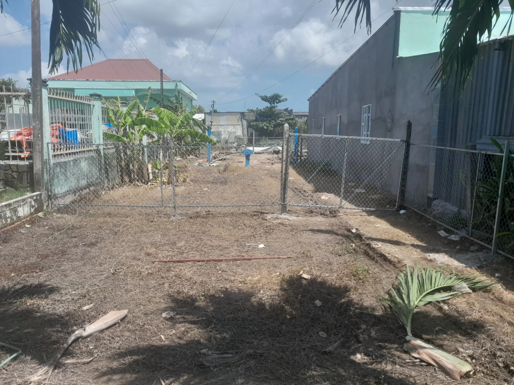 BÁN ĐẤT 300M2 THỔ CƯ,NỞ HẬU,Đ. GIỒNG NHÃN, P. HIỆP THÀNH,T.CÀ MAU,GIÁ 1 TỶ2 THƯƠNG LƯỢNG