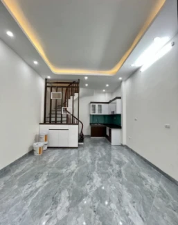 Nhà mới hơn 7 đồng 5 tầng đủ công năng  Mặt tiền khủng trước nhà thoáng