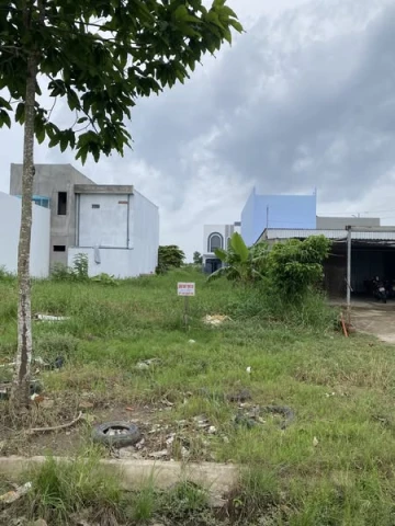 Lô đất đẹp đường Phan Văn Xoàn ( rộng 27m ) xéo trụ sở của công ty Phát Triển Nhà,,,thuộc kdc phường Tân Xuyên….khu điện âm…