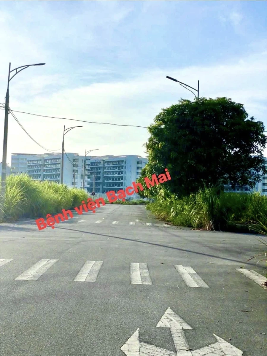 🚨 HIẾM XUẤT HIỆN – 2 LÔ LIỀN KỀ GẦN CỔNG BỆNH VIỆN BẠCH MAI 2 🚨