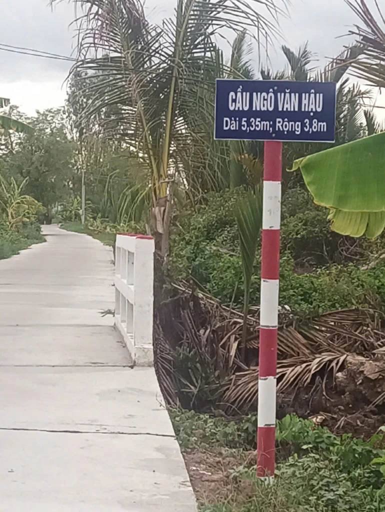 BÁN ĐẤT MẶT TIỀN 98 MÉT. HẬU 40 MÉT - 100 MÉT (bán lẻ giá: 45 triệu/ 1 mét ngang). TRONG ĐÓ CÓ 11 MÉT THỔ CƯ( giá: 80 triệu/ 1 mét ngang)