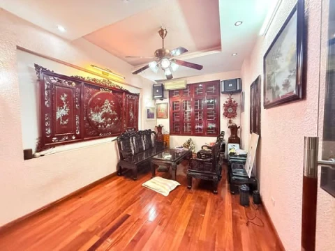 🌸NGUYỄN CAO🌸 ❤️NHÀ DÂN XÂY SIÊU TÂM HUYẾT TOÀN GỖ LIM- GẦN MẶT PHỐ NGUYỄN CAO - PHỐ Ô TÔ 2 CHIỀU DỪNG ĐỖ THÔNG RA CẢM HỘI - NGÃ 3 CHỢ VĂN CAO - NGÕ SIÊU THOÁNG ĐẾN LÀ ƯNG.