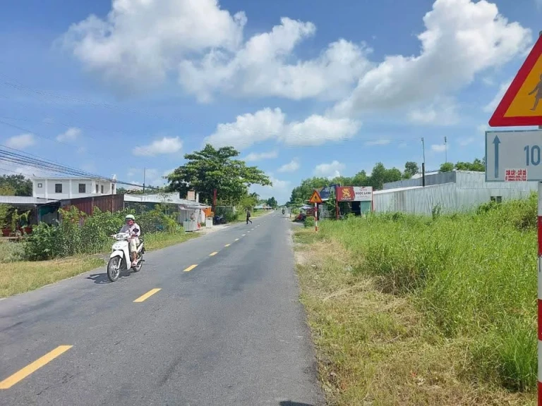 Bán đất mặt tiền Ql63 đất thổ cư diện tích rộng thuộc khóm 3 Phường Tân Xuyên Tp Cà Mau. Cách Cống Kênh Mới 2,3km