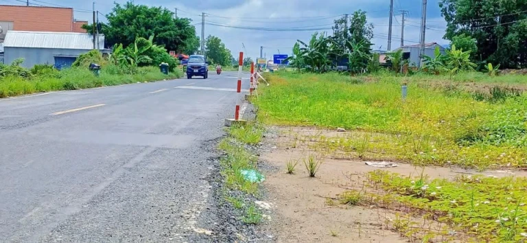 BÁN ĐẤT MẶT TIỀN ĐƯỜNG XUYÊN Á THỚI BÌNH CÀ MAU  ĐOẠN CÁCH VÒNG XOAY VÕ VĂN KIỆT KHOẢNG 500 VÕ