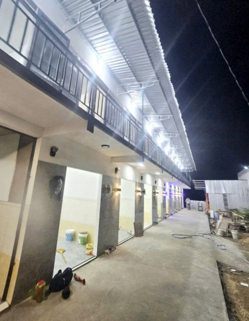 Cho THuê Nhà liền kề mới gần Siêu Thị Go, cách trường CĐ Việt Mỹ 500m