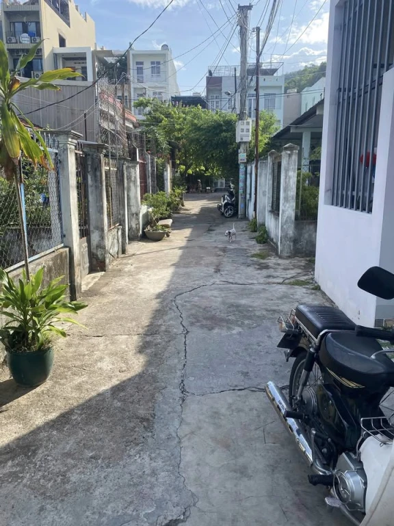 Bán nhà hẻm cạn 1 tầng, Phó Đức Chính, ĐƯỜNG 3M, 54,4m2 (Ngang 3,6m),