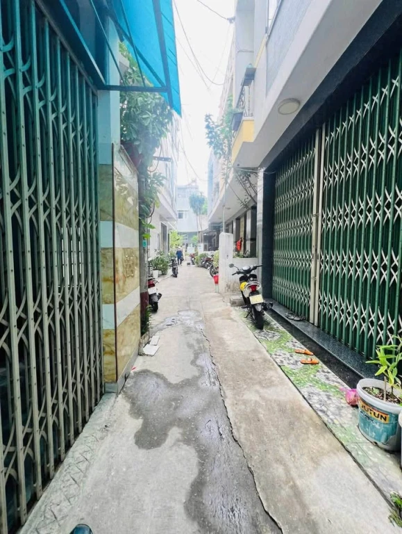 Chỉ 2 tỷ 4xxSỞ HỮU nhà 2 tầng HẺM CẠN Nguyễn Thái Học NGANG 4,5m Quá ngon