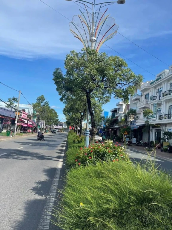 BÁN NỀN MẶT TIỀN ĐƯỜNG 3.2 ĐOẠN GẦN TRƯỜNG VÕ THỊ SÁU