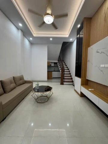 TRẦN ĐẠI NGHĨA 30m2 - 5 Tầng - Mt 3.5M LÔ GÓC- KINH DOANH