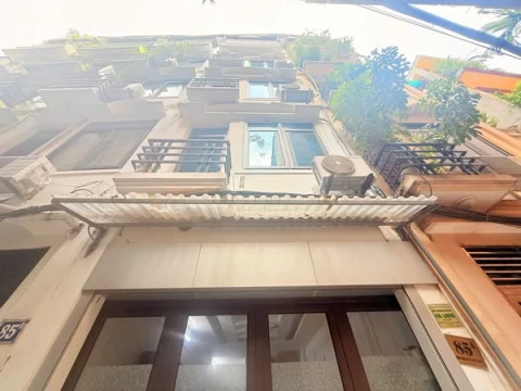 BÁN NHÀ NGÕ 68 CẦU GIẤY- 32M2X5T- 3 NGỦ- GIÁ 7.5 TỶ