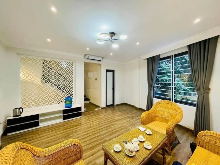 Hơn 7tỷ - Trước nhà rộng - thoáng sáng