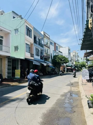 Bán lô đất 2 mặt tiền Kinh Doanh, Hoàng Văn Thụ,