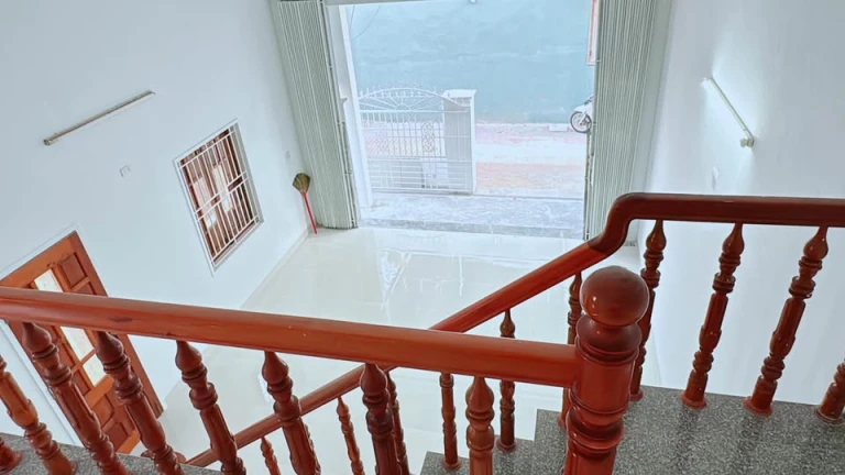 BÁN CĂN NHÀ GÓC 2 MẶT TIỀN - NHÀ MÊ LỄ