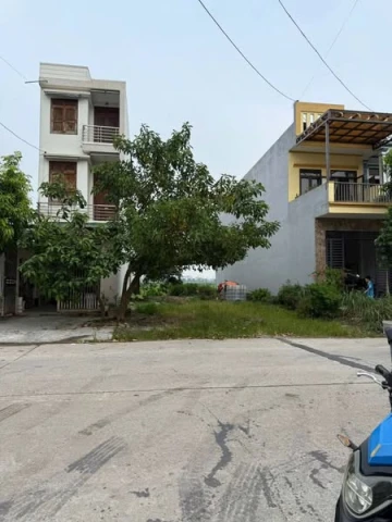 ❣️❣️Chỉ 1ty7xx Mặt đường to 3 ô tô tránh nhau gần ubnd xã Thanh Sơn - Đất thuộc tổ 7 Lê Hồng Phong