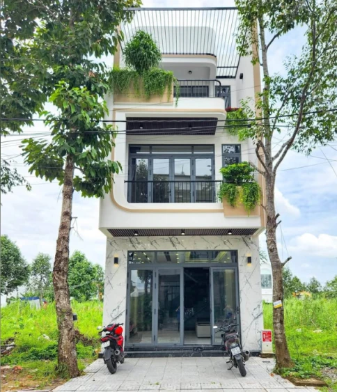 BÁN NHÀ 1 TRỆT 2 LẦU ĐƯỜNG D6 KDC HỒNG LOAN - TP CẦN THƠ GIÁ CHỈ 5.290 TỶ