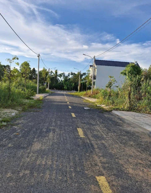 Chủ cần bán gấp nền TĐC TÂN PHÚ THẠNH CÁI TẮC, DT 90M(5,×18) có 2 hẻm kĩ thuật bên hong.