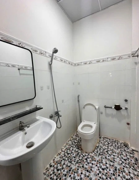 CHO THUÊ NHÀ LIỀN KỀ HẺM ĐƯỜNG NGUYỄN VĂN LINH GẦN BỆNH VIỆN DKTW