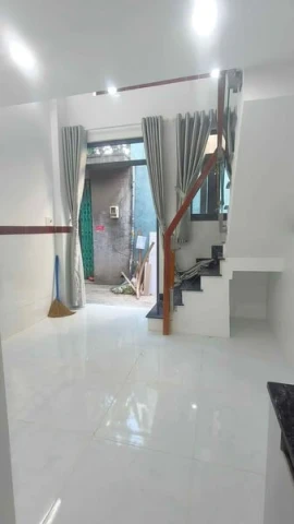 Nhờ toàn thể ace chào bán phụ căn nhà 2 xẹc ngắn ấp 6 đông thạnh