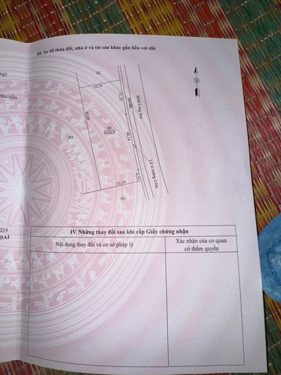 Bán đất chính chủ  Đất hai mặt tiền, đường lộ, đèn đường