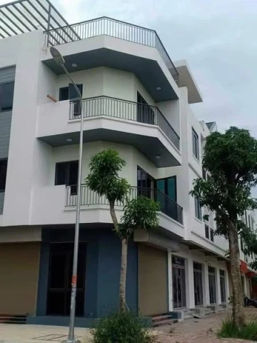 CHO THUÊ SHOPHOUSE NHÀ NGUYÊN CĂN FUN NỘI THẤT. ( còn duy nhất 1 căn)