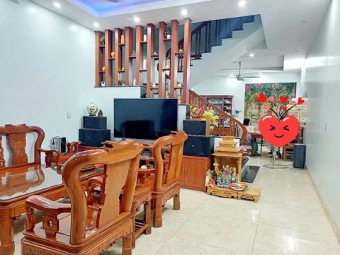 Chính Chủ Cần Bán Gấp Căn Nhà Bên Cạnh Phố Hàng Cau MB 3037