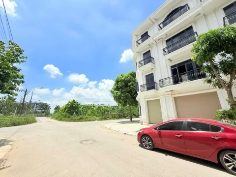 Bán Đất : Lô 28-Nơ14 , MB 2125 GĐ2