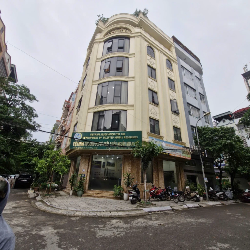 BÁN NHÀ LÔ GÓC 85m² – 7 TẦNG – THANG MÁY – FULL ĐỒ NỘI THẤT – KIẾN HƯNG – GIÁ 24 TỶ