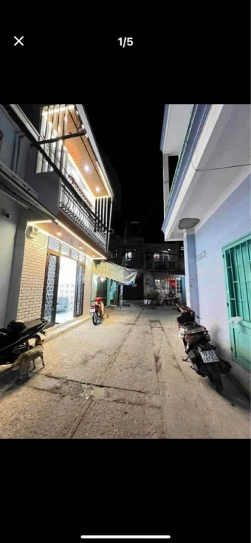 Đường trước nhà 6m, lề 3m