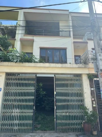 🏚️🏚️Bán nhà xây thô 3 tầng mặt đường Nguyễn Duy Trinh gần Siêu Thị Go, Bến xe trung tâm, Bệnh viện Đa Khoa Lào Cai.