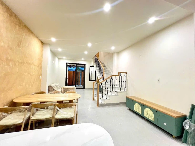 Nhà Phố 3 Tầng - Trần Hữu Trang - Hoà Cường Bắc - Sát Phan Đăng Lưu - Lê Thanh Nghị.